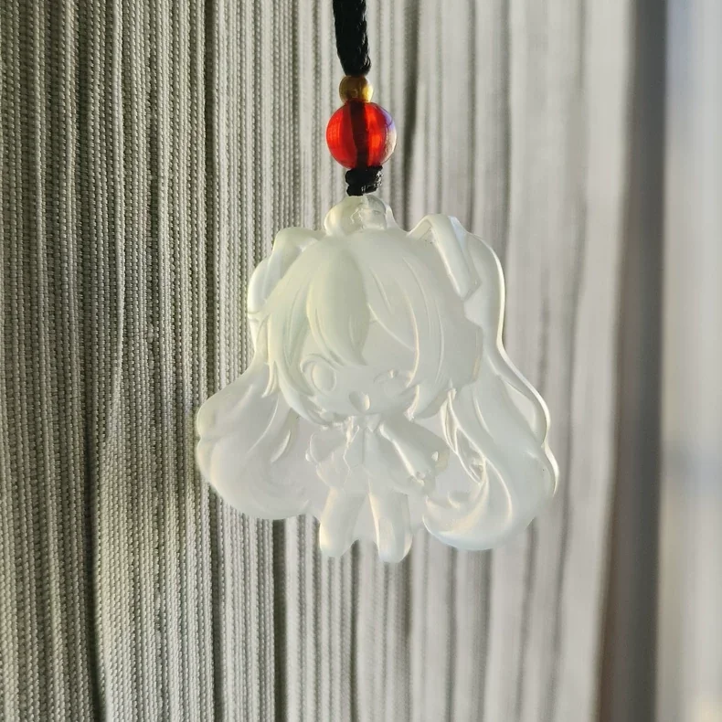 Jadeite Buying Guide: Material, Treatments and What to Check
