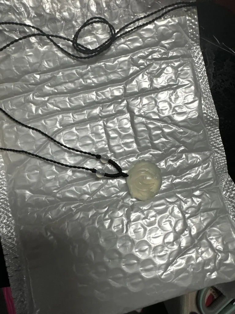 Buyer photo from S***
