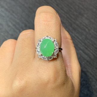 High-Icy Vivid-Green Cabochon Ring — S925 Silver