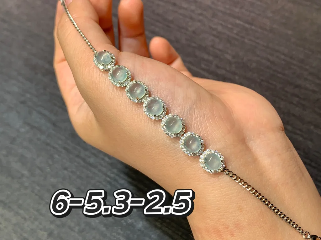 高冰荧光天然翡翠蛋面手链 S925 银 · 编号 D8C6（图 1）