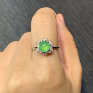 High-Icy Vivid-Green Cabochon Ring — S925 Silver