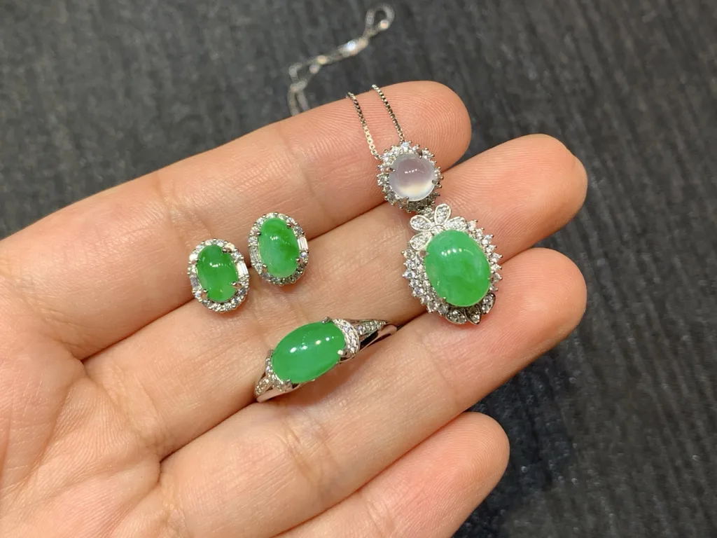 High-Icy Glowing Cabochon Natural Jadeite Three-Piece Cabochon Set — S925 Silver · No. 2724 (photo 2)