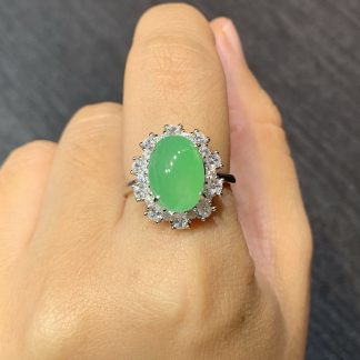 Icy Vivid-Green Cabochon Ring — S925 Silver