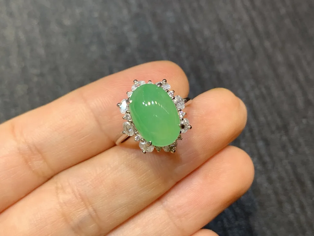 Icy Vivid Green Natural Jadeite Cabochon Ring — S925 Silver · No. 40D9 (photo 2)