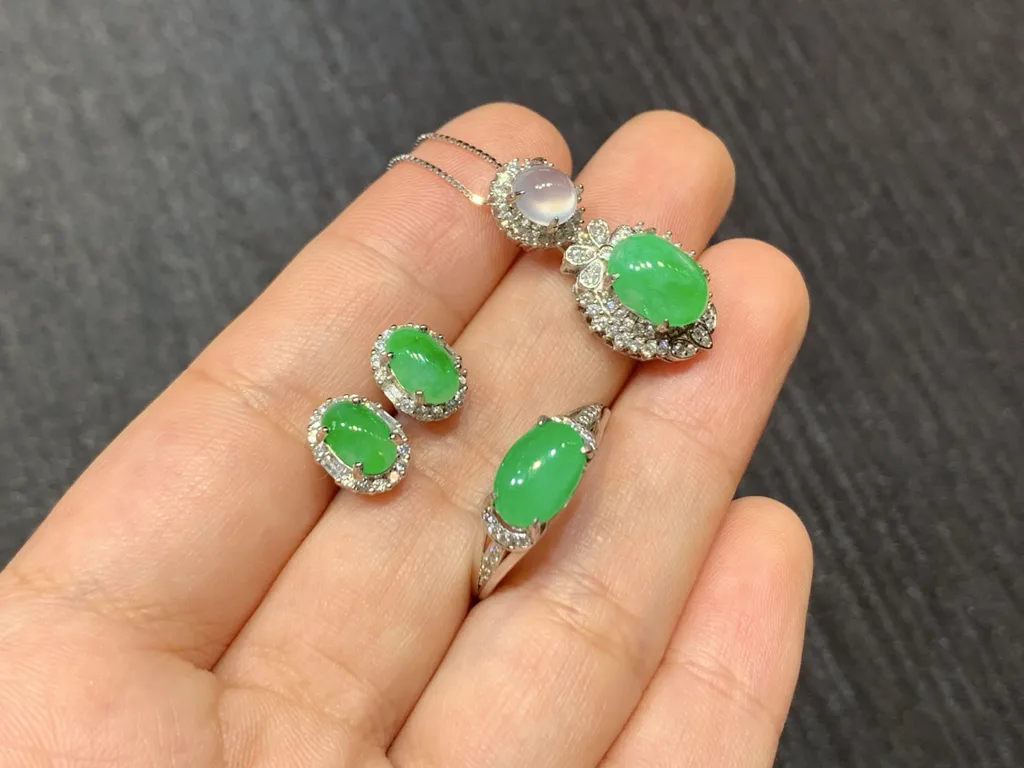 High-Icy Glowing Cabochon Natural Jadeite Three-Piece Cabochon Set — S925 Silver · No. 2724 (photo 4)