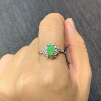 Icy Vivid-Green Cabochon Ring — S925 Silver