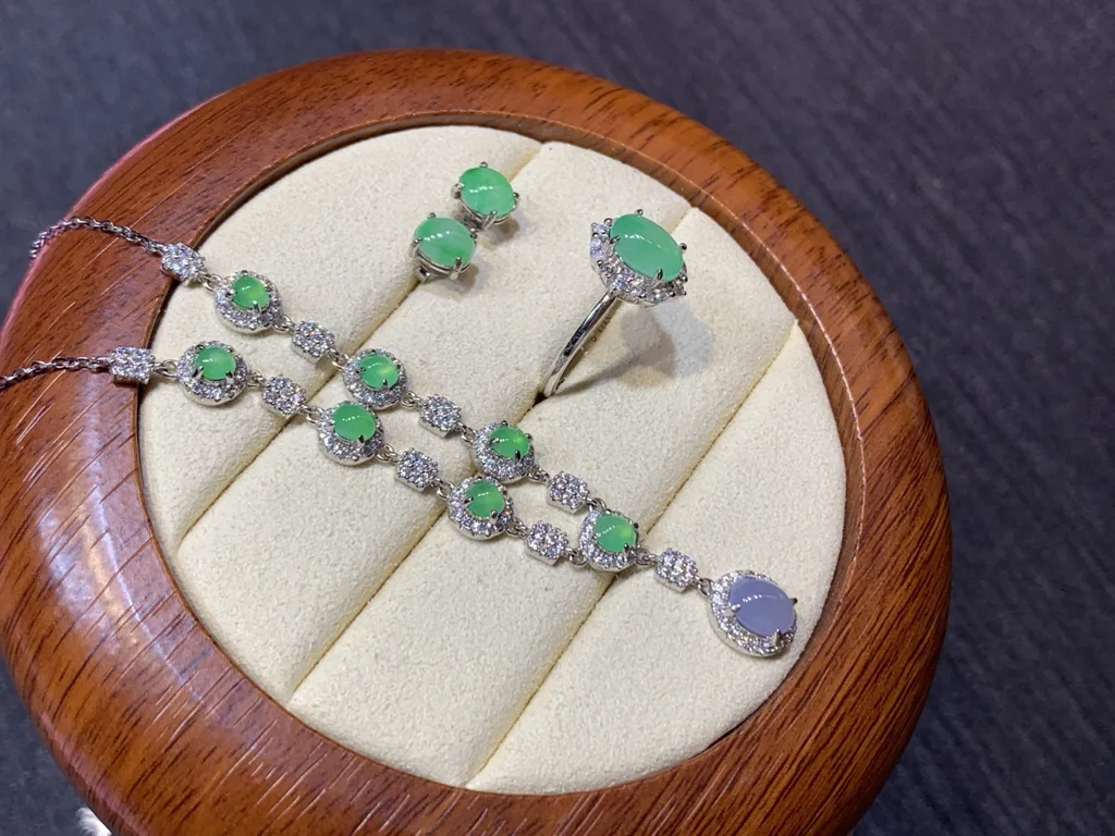 Icy Vivid Green Cabochon Natural Jadeite Three-Piece Cabochon Set — S925 Silver · No. 91D1 (photo 4)