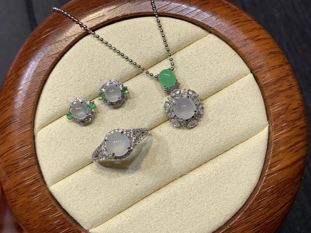 High-Icy Glowing Cabochon Natural Jadeite Three-Piece Cabochon Set — S925 Silver · No. 21E5 (photo 2)