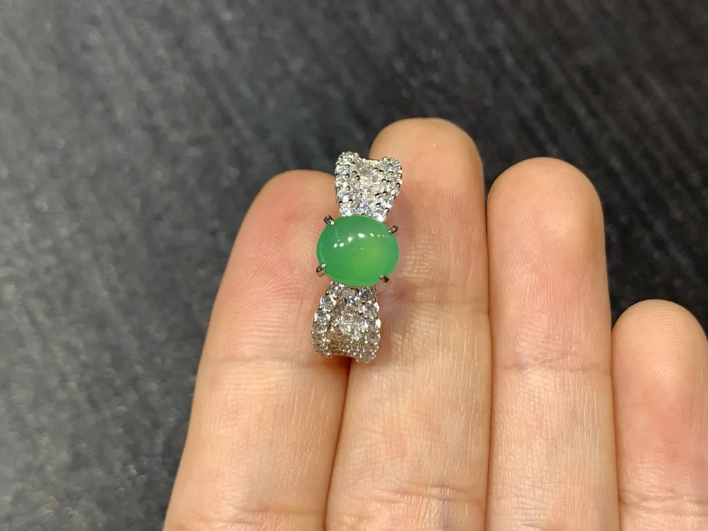 High-Icy Vivid Green Natural Jadeite Cabochon Ring — S925 Silver · No. CE13 (photo 3)