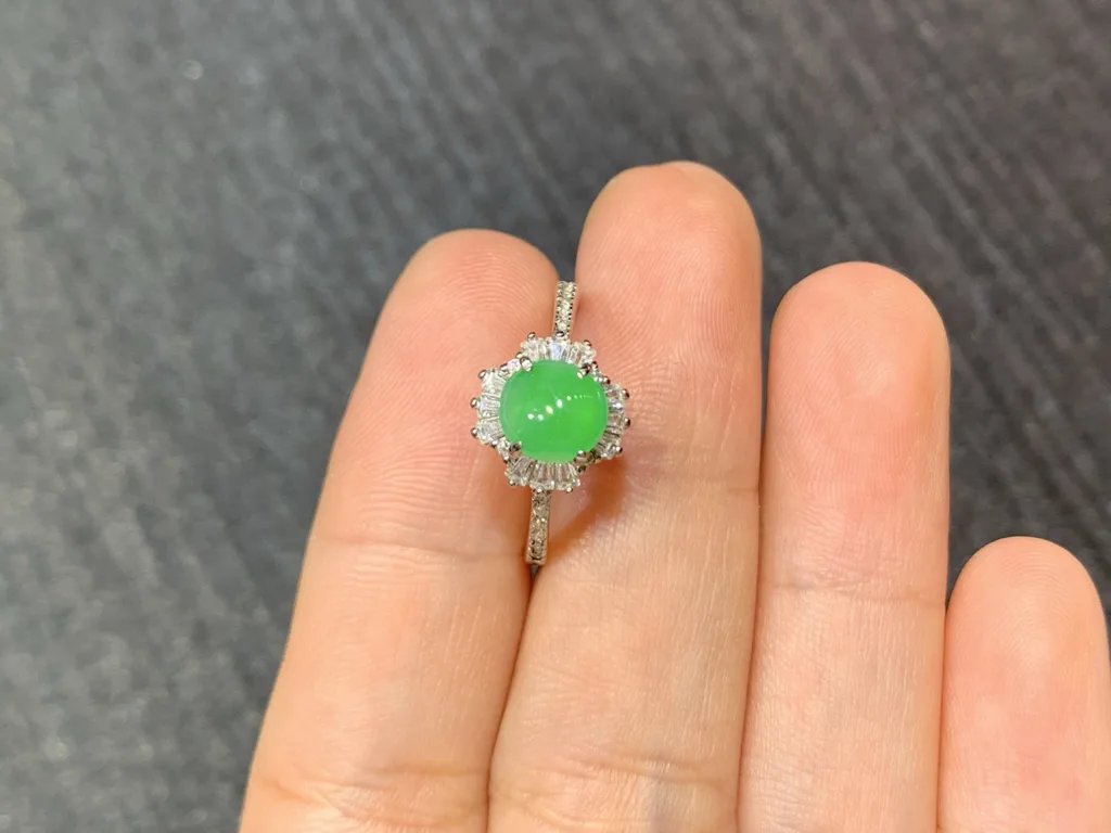 Icy Vivid Green Natural Jadeite Cabochon Ring — S925 Silver · No. CF91 (photo 3)