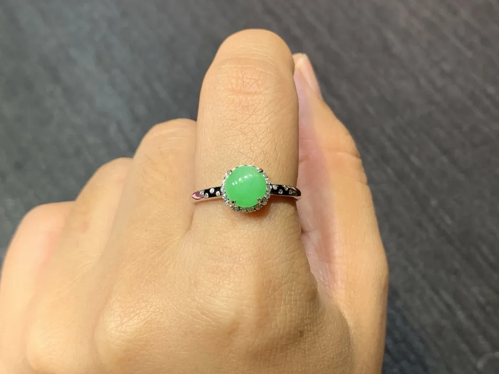Icy Vivid Green Cabochon Natural Jadeite Three-Piece Cabochon Set — S925 Silver · No. 3B36 (photo 5)