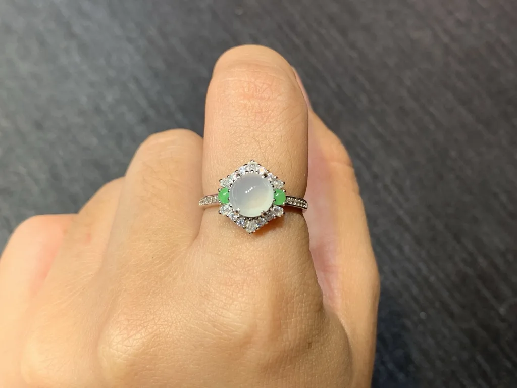 High-Icy Glowing Cabochon Natural Jadeite Three-Piece Cabochon Set — S925 Silver · No. 067B (photo 5)