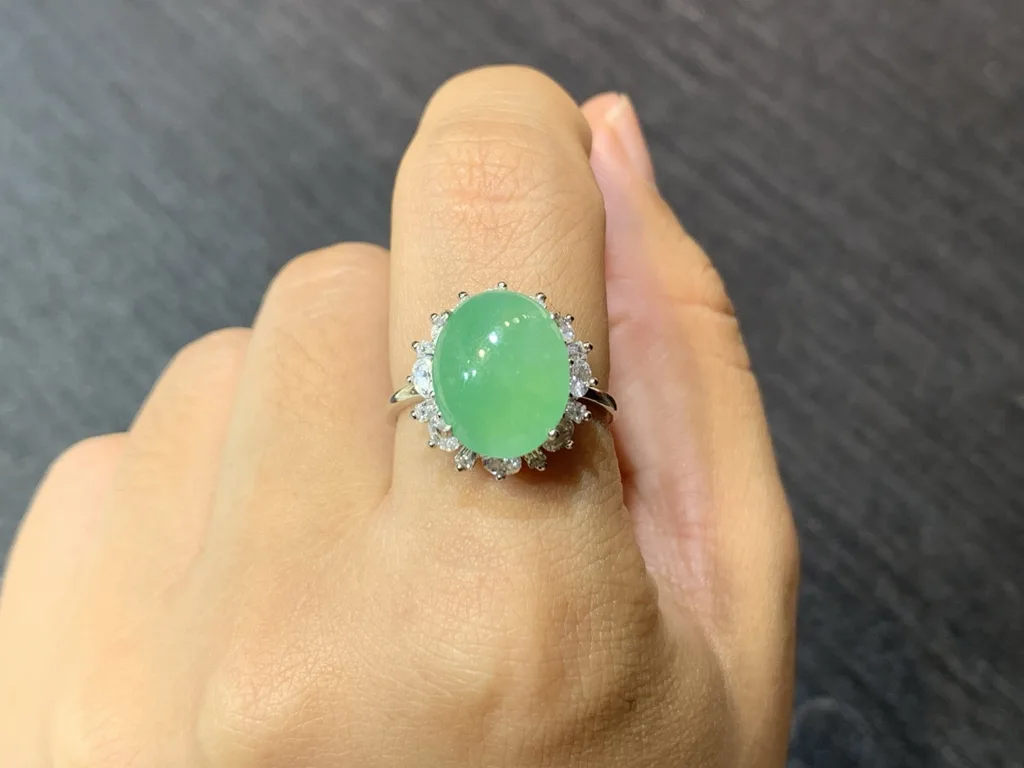 Icy Vivid Green Natural Jadeite Cabochon Ring — S925 Silver · No. AC00 (photo 5)