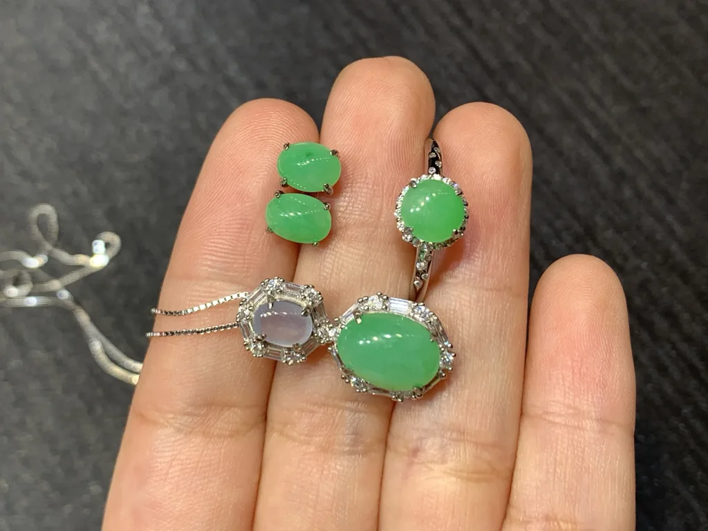 Icy Vivid Green Cabochon Natural Jadeite Three-Piece Cabochon Set — S925 Silver · No. 3B36 (photo 3)