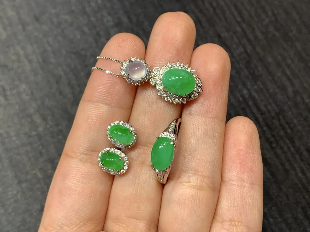 High-Icy Glowing Cabochon Natural Jadeite Three-Piece Cabochon Set — S925 Silver · No. 2724 (photo 3)
