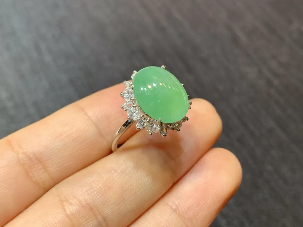 Icy Vivid Green Natural Jadeite Cabochon Ring — S925 Silver · No. AC00 (photo 4)