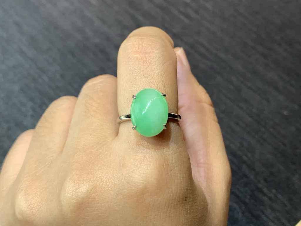 Icy Vivid Green Natural Jadeite Cabochon Ring — S925 Silver · No. EFFA (photo 5)