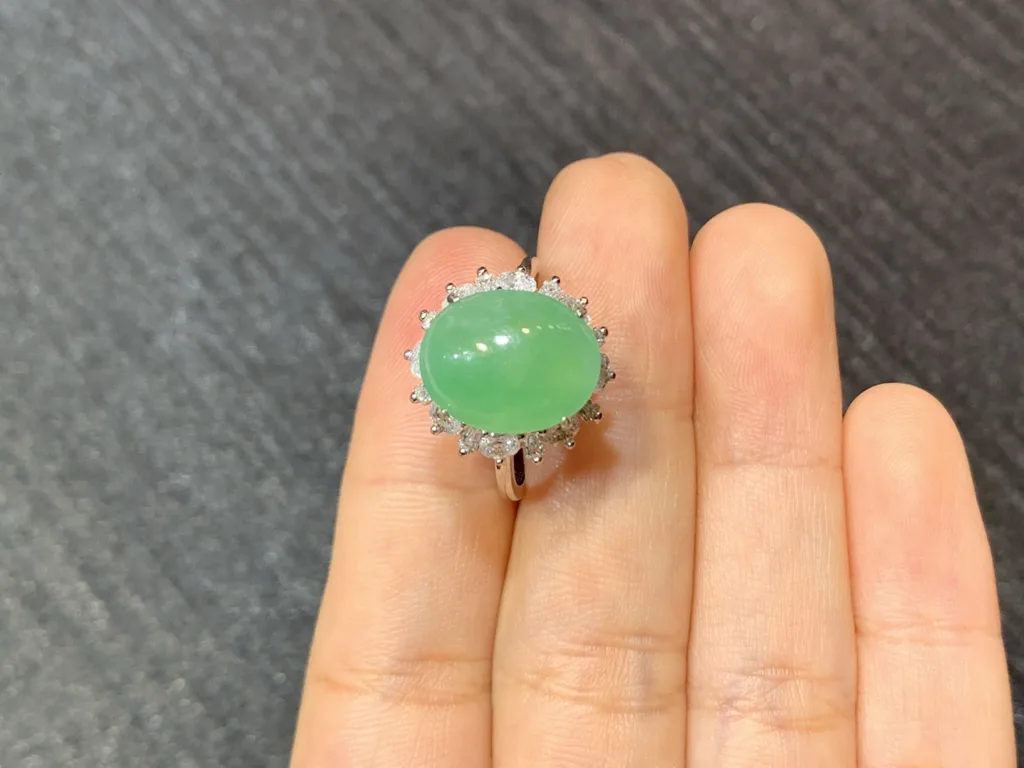 Icy Vivid Green Natural Jadeite Cabochon Ring — S925 Silver · No. AC00 (photo 3)