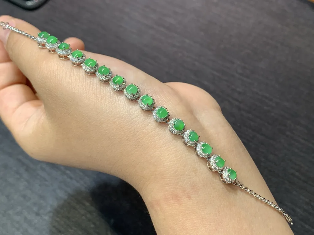 High-Icy Vivid Green Natural Jadeite Cabochon Bracelet — S925 Silver · No. 24B5 (photo 2)
