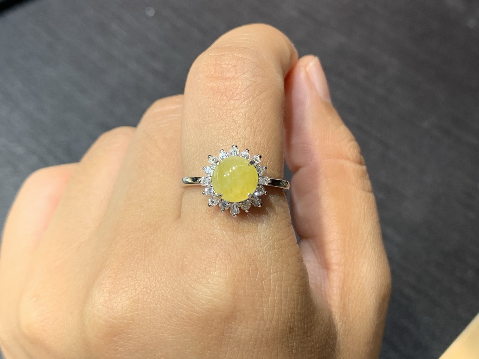Yellow jade cabochon ring