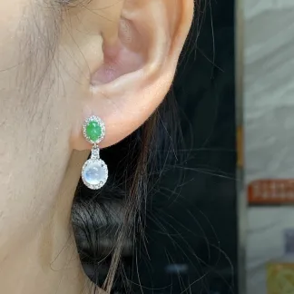 高冰荧光白➕绿天然翡翠蛋面耳坠 S925 银 · 编号 9813