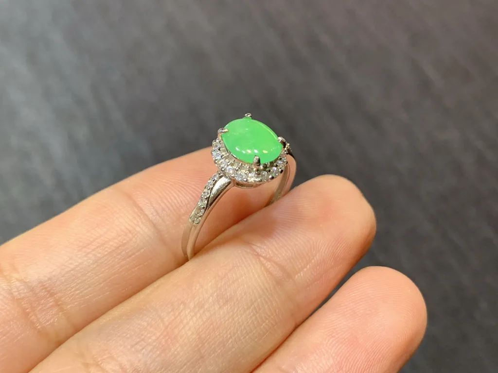 Icy Vivid Green Natural Jadeite Cabochon Ring — S925 Silver · No. 6188 (photo 4)