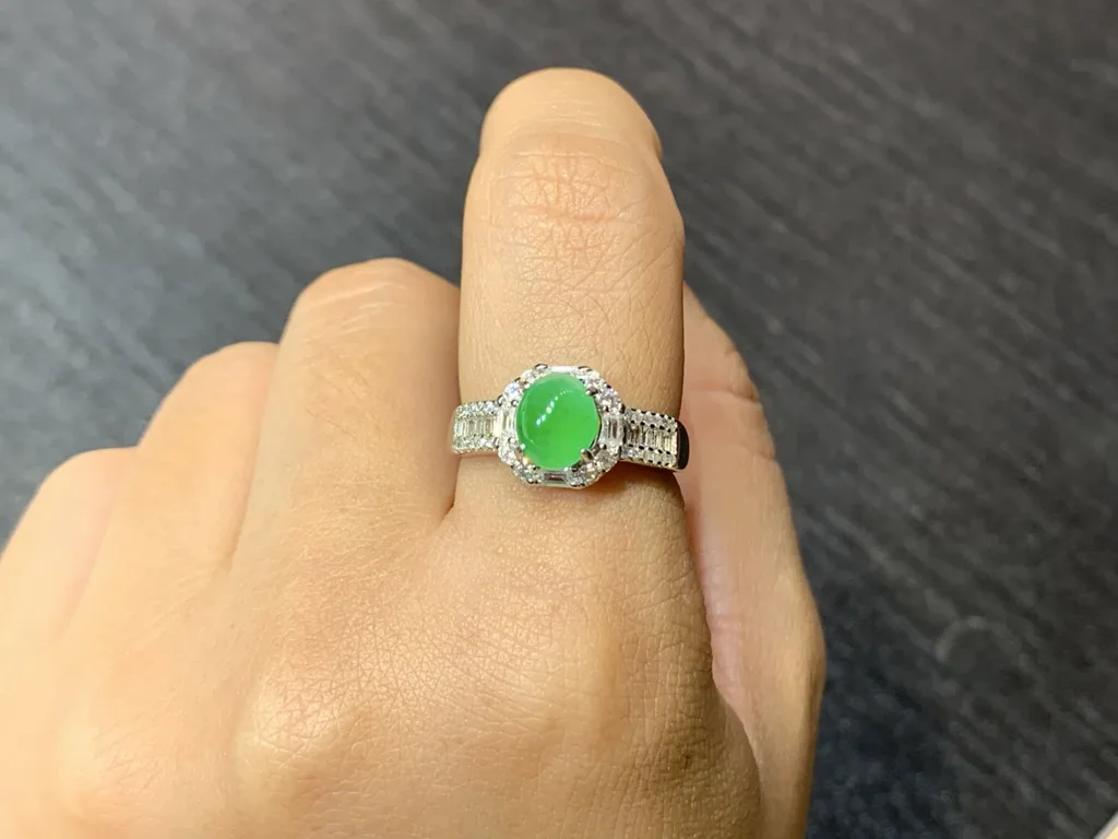 High-Icy Vivid Green Natural Jadeite Cabochon Ring — S925 Silver · No. 9F63 (photo 5)