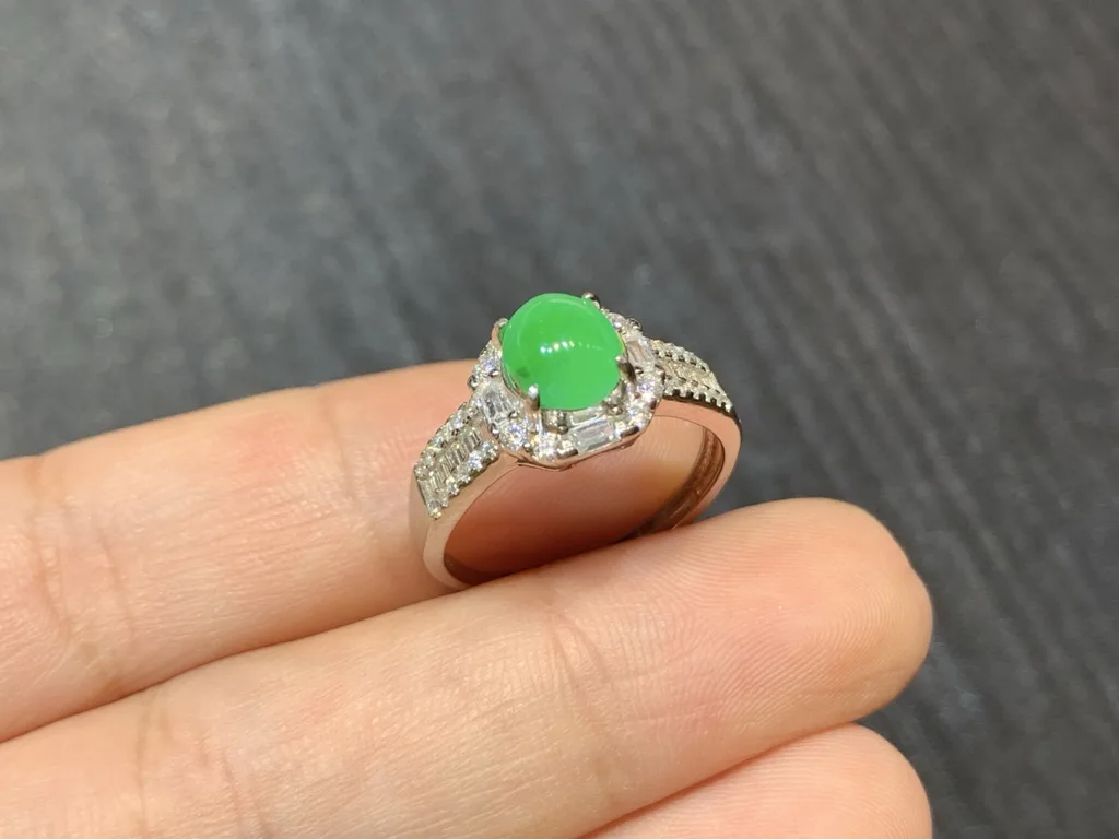 High-Icy Vivid Green Natural Jadeite Cabochon Ring — S925 Silver · No. 9F63 (photo 4)