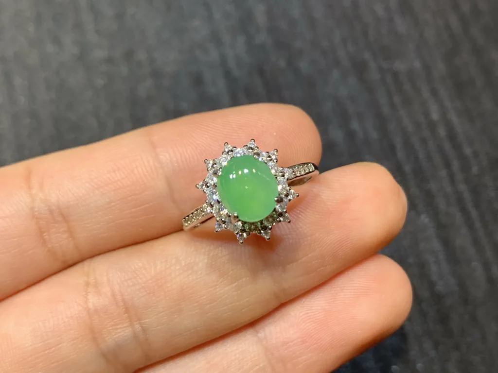 Icy Vivid Green Natural Jadeite Cabochon Ring — S925 Silver · No. 81B2 (photo 2)
