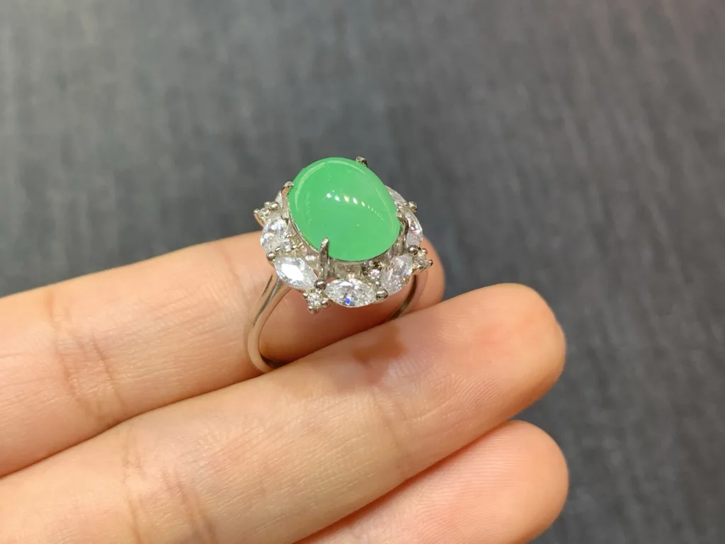 High-Icy Vivid Green Natural Jadeite Cabochon Ring — S925 Silver · No. 23B9 (photo 4)