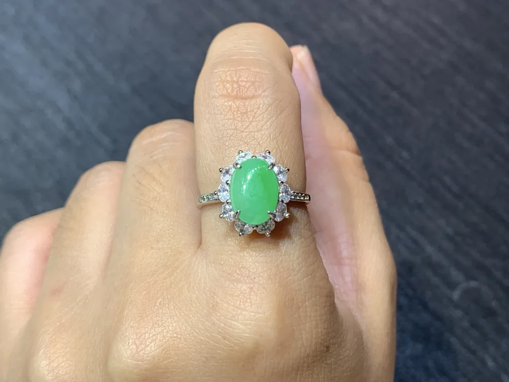Icy Vivid Green Natural Jadeite Cabochon Ring — S925 Silver · No. E777 (photo 5)