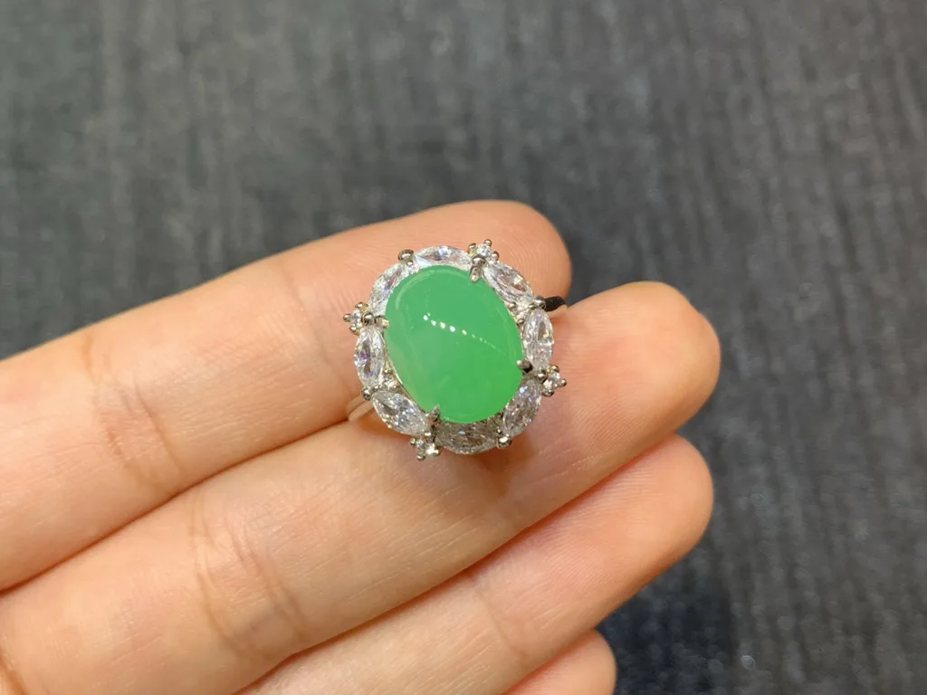 High-Icy Vivid Green Natural Jadeite Cabochon Ring — S925 Silver · No. 23B9 (photo 2)