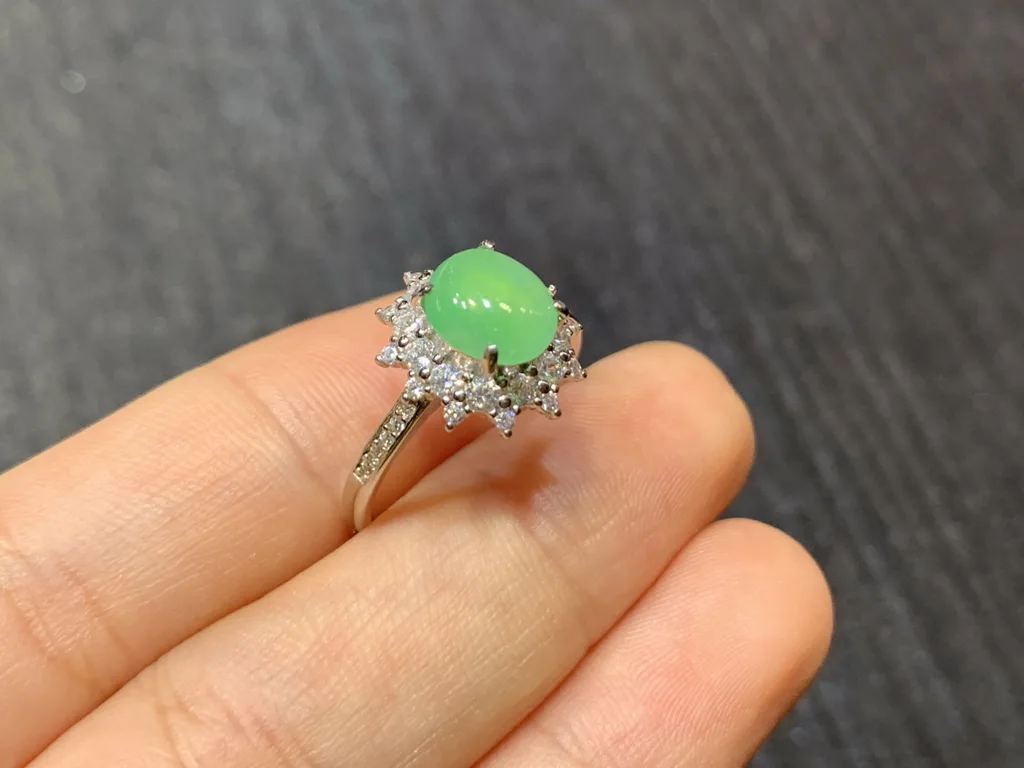 Icy Vivid Green Natural Jadeite Cabochon Ring — S925 Silver · No. 81B2 (photo 4)