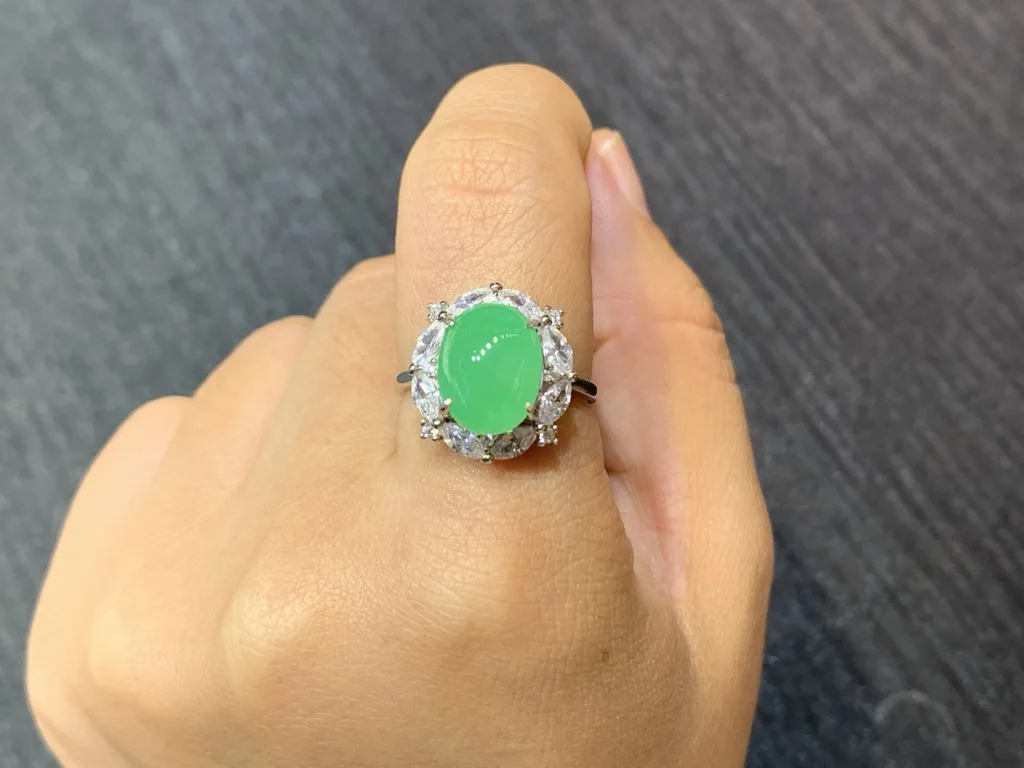 High-Icy Vivid Green Natural Jadeite Cabochon Ring — S925 Silver · No. 23B9 (photo 5)