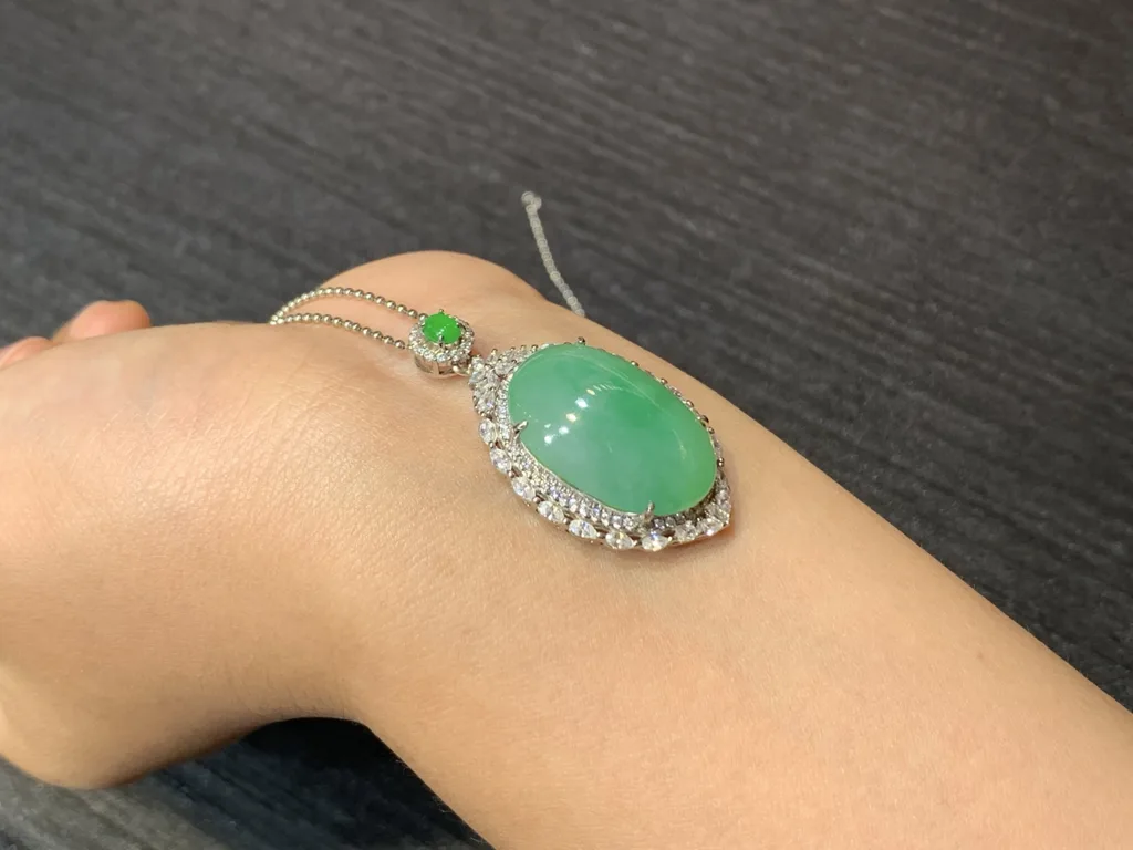 Icy Vivid Green Natural Jadeite Cabochon Pendant — S925 Silver · No. D856 (photo 4)