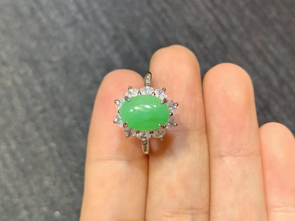 Icy Vivid Green Natural Jadeite Cabochon Ring — S925 Silver · No. E777 (photo 3)