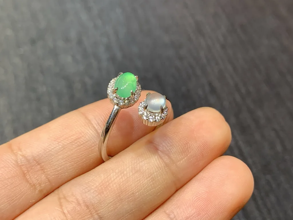 High-Icy White and Clear Green Natural Jadeite Cabochon Ring — S925 Silver · No. 3386 (photo 4)