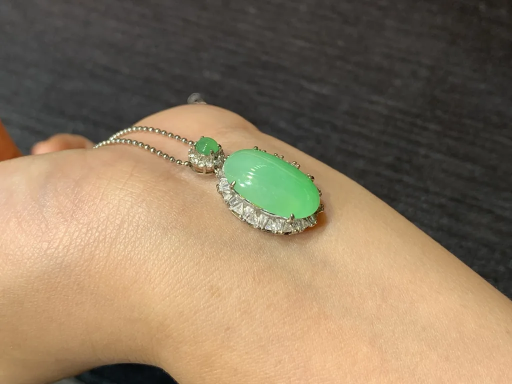 Icy Soft Vivid Green Natural Jadeite Cabochon Pendant — S925 Silver · No. A6A5 (photo 4)