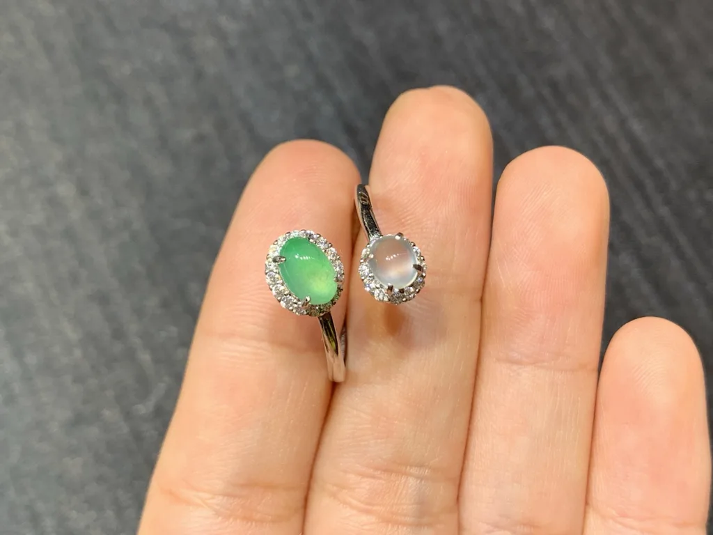 High-Icy White and Clear Green Natural Jadeite Cabochon Ring — S925 Silver · No. 3386 (photo 3)