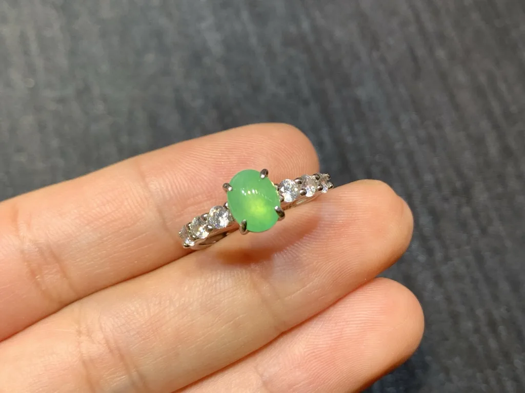 Icy Vivid Green Natural Jadeite Cabochon Ring — S925 Silver · No. E8F3 (photo 2)