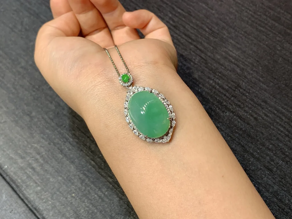 Icy Vivid Green Natural Jadeite Cabochon Pendant — S925 Silver · No. D856 (photo 2)