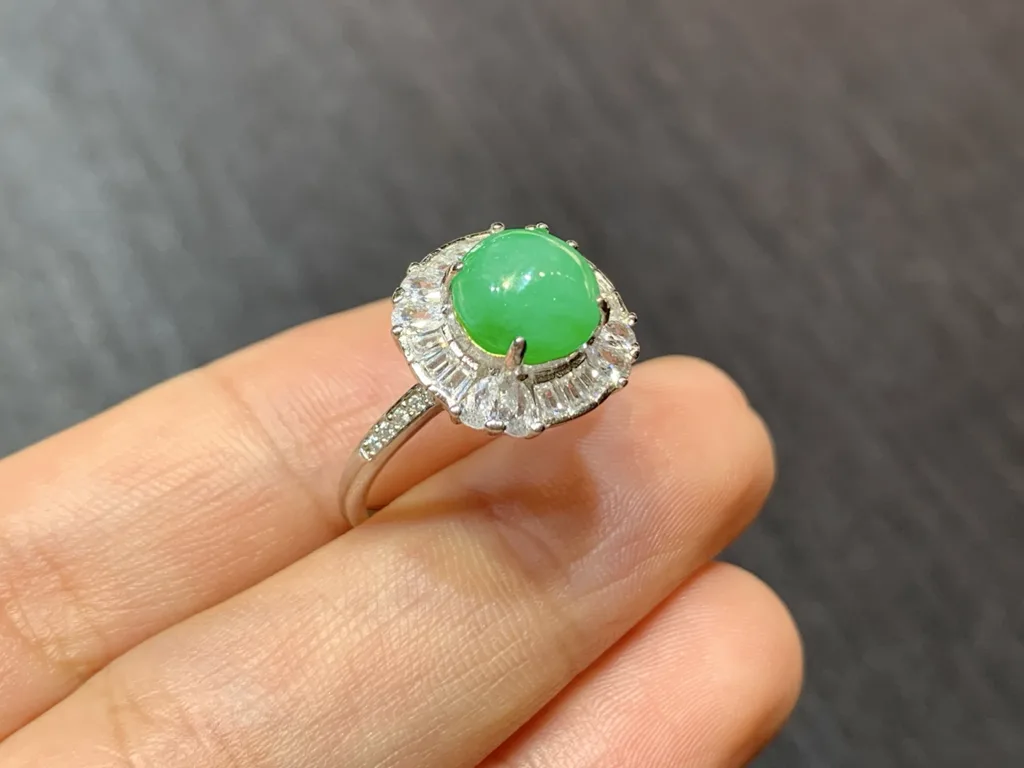 Icy Vivid Green Natural Jadeite Cabochon Ring — S925 Silver · No. 8993 (photo 4)