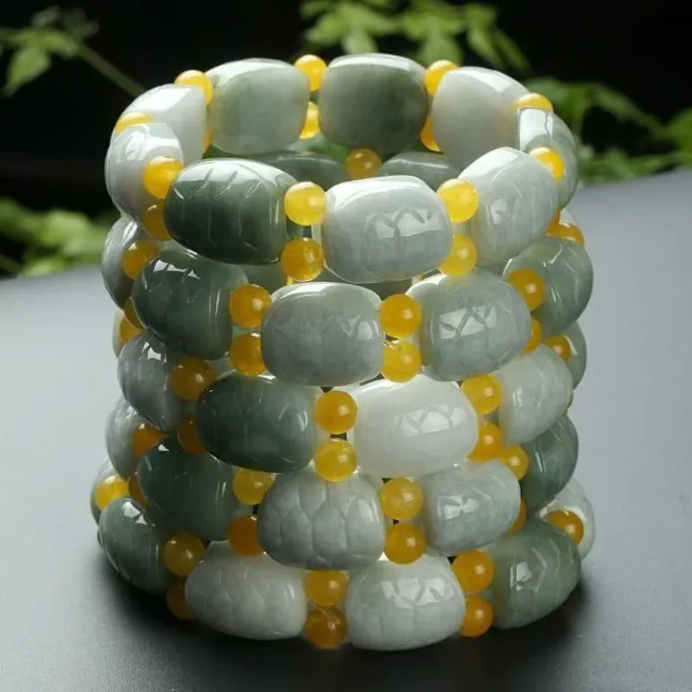 Grade A Natural Jadeite Tortoise Pattern Carved Bead Bracelet · No. 7A77