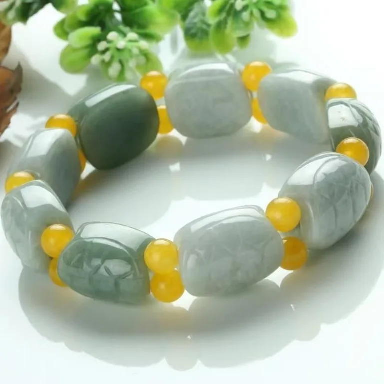 Grade A Natural Jadeite Tortoise Pattern Carved Bead Bracelet · No. 7A77